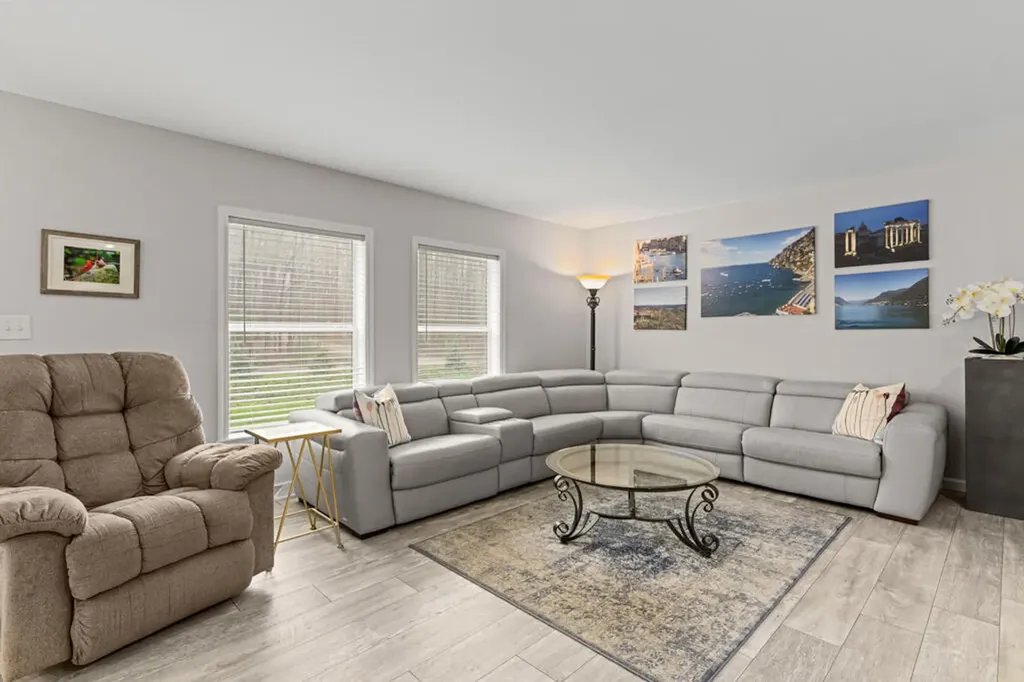63 Allen Road Pownal ME 04069