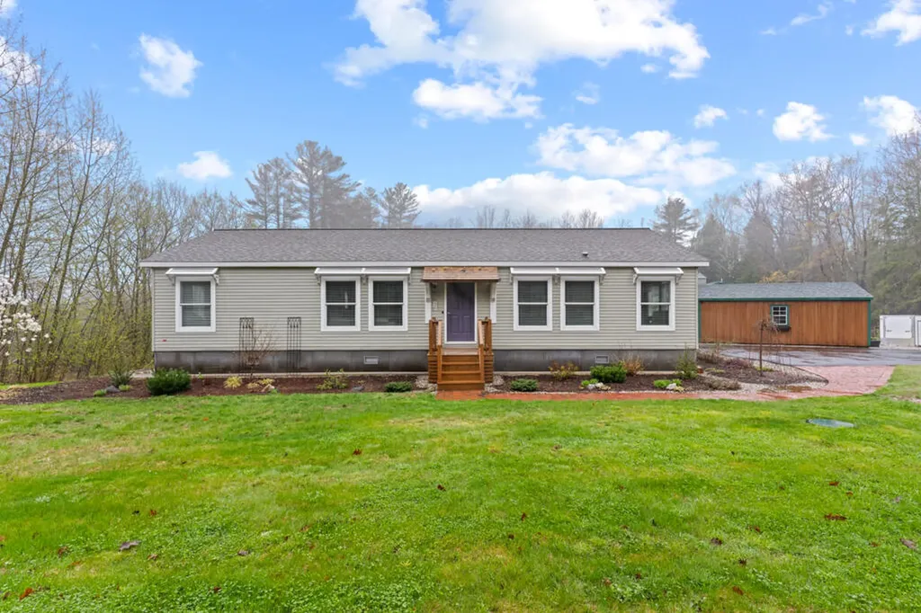 63 Allen Road Pownal ME 04069