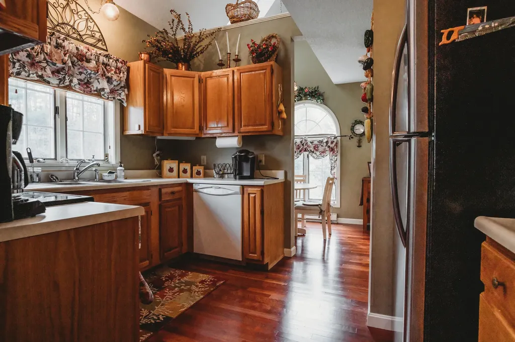 5 Peony Court Naples ME 04055