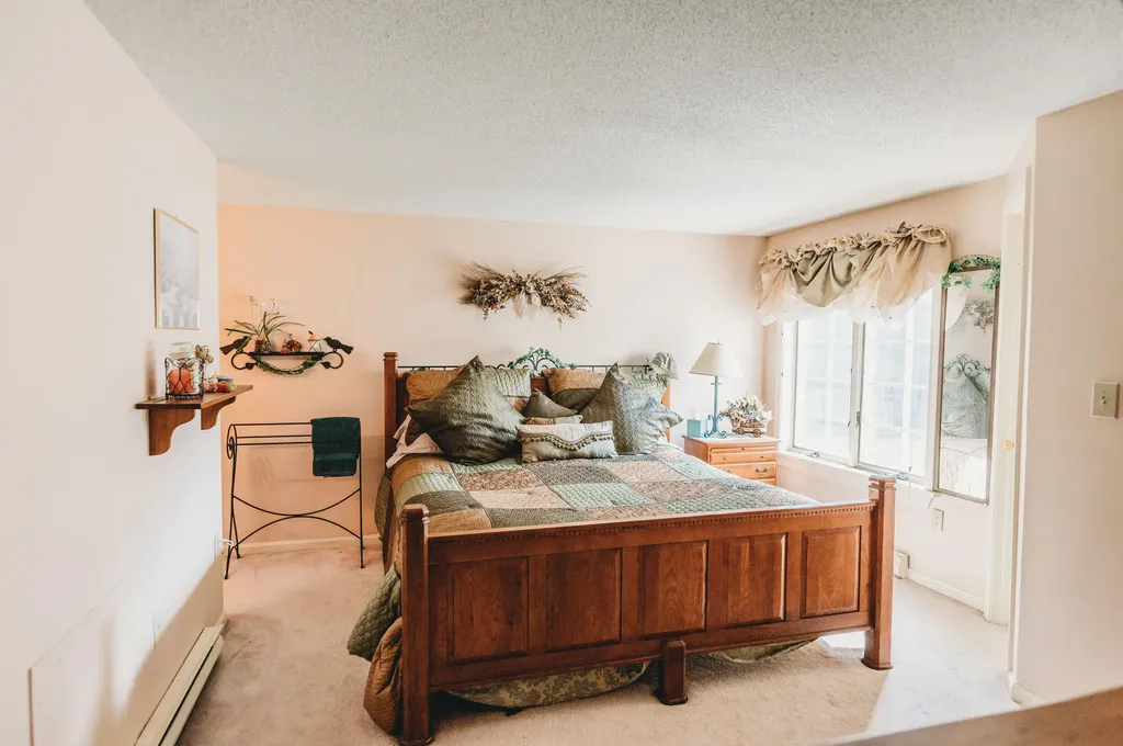 5 Peony Court Naples ME 04055