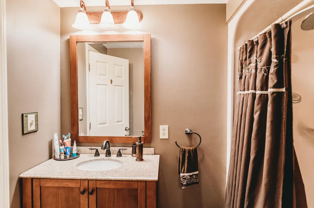 5 Peony Court Naples ME 04055