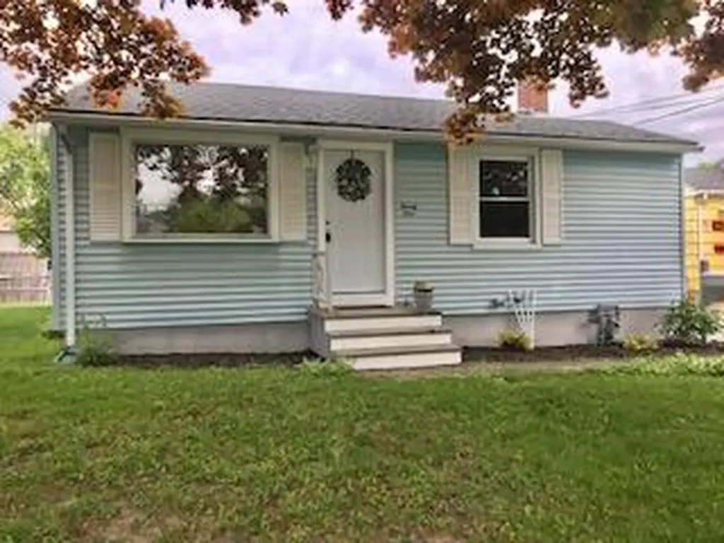 21 Lowell Street Westbrook ME 04092