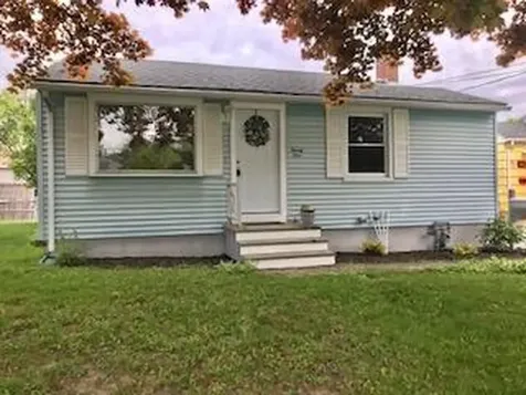 21 Lowell Street Westbrook ME 04092