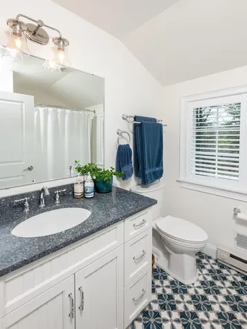 100 Shepards Cove Road Kittery ME 03904