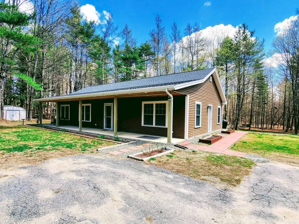 1405 Hill Road Canaan ME 04924