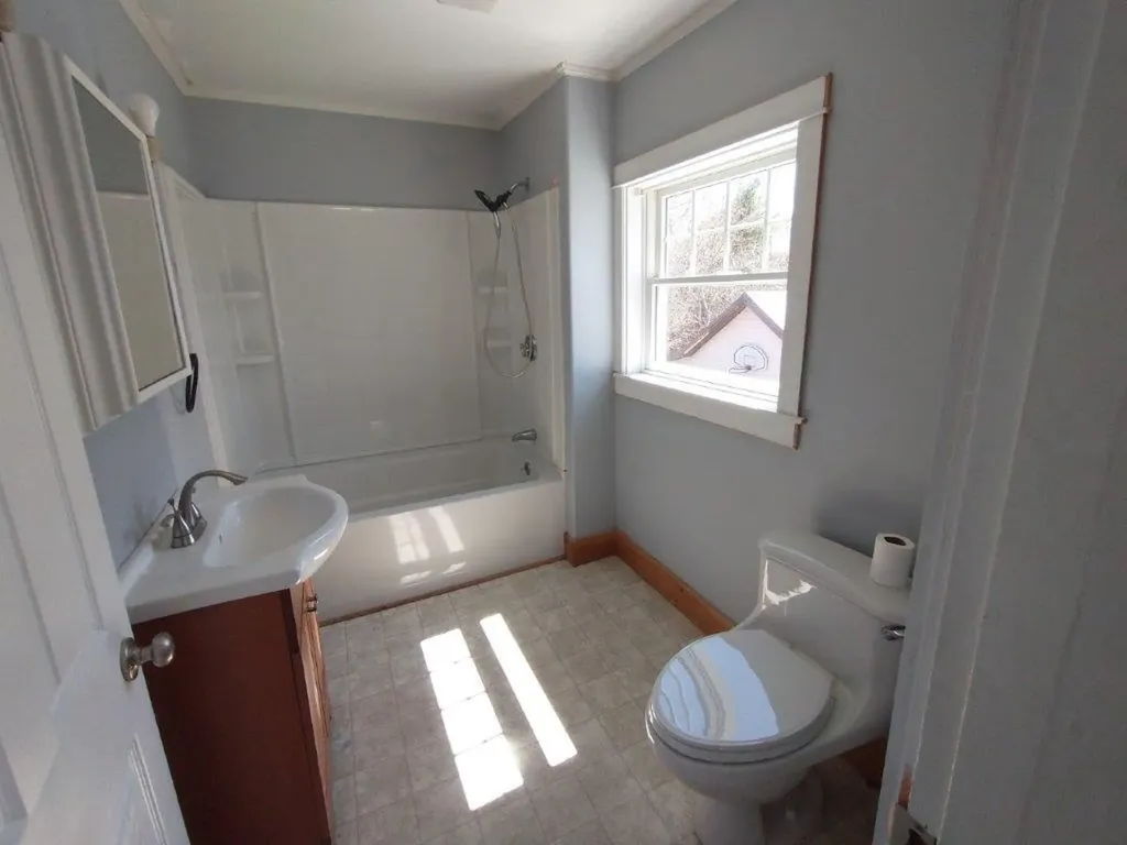 1105 N Main Street Brewer ME 04412