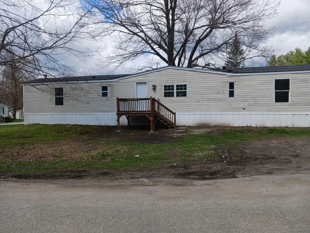 49 Chestnut Drive Poland ME 04274