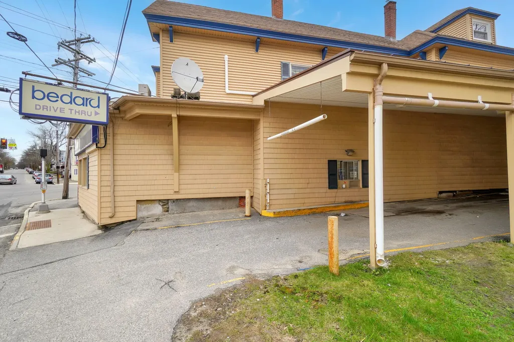 61 College Street Lewiston ME 04240