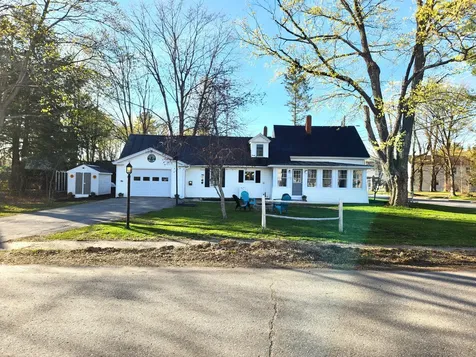 154 Greenwood Avenue Farmington ME 04938