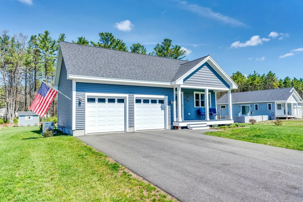 24 Orioles Way Sanford ME 04073