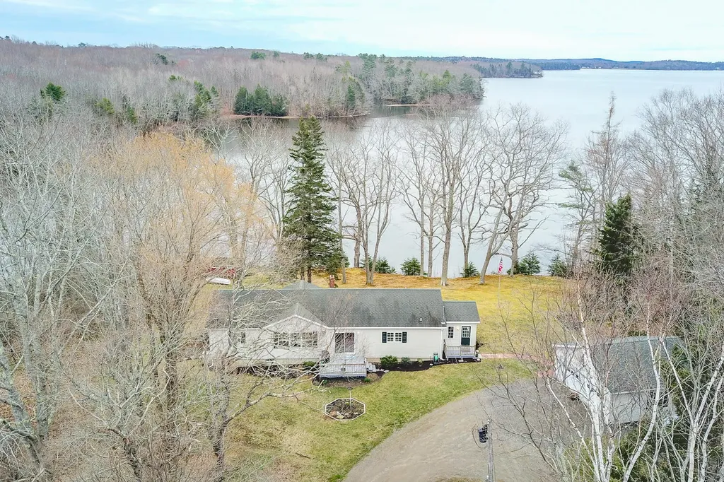 1435 Friendship Road Waldoboro ME 04572