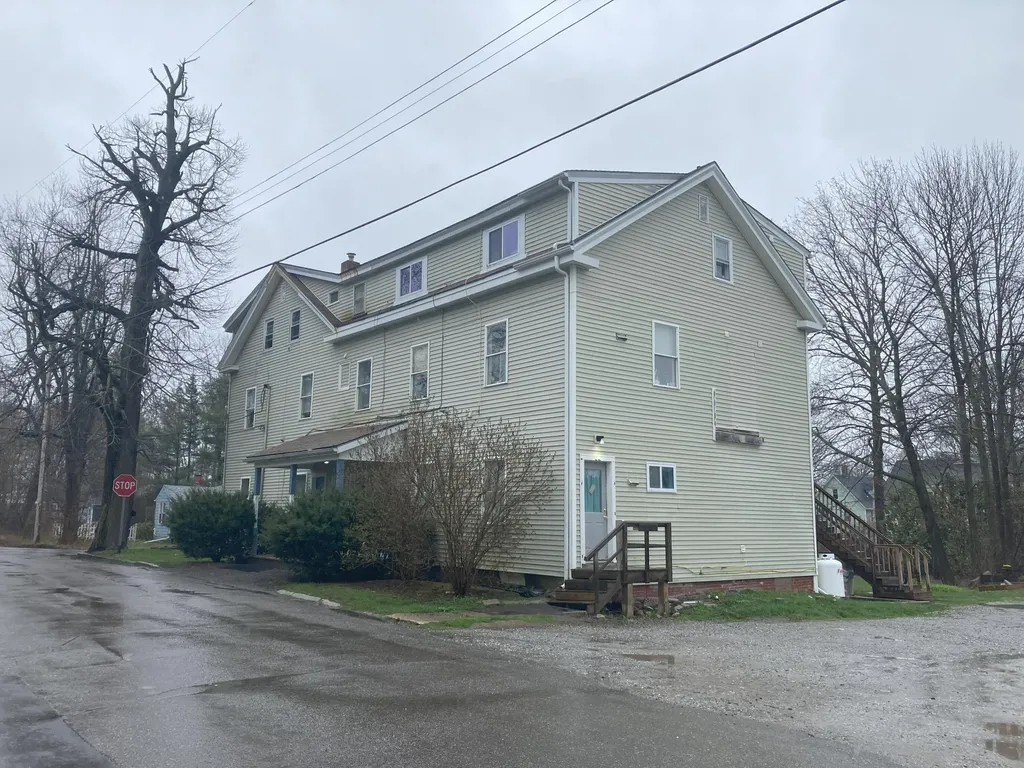 21 Brewster Street Rockland ME 04841