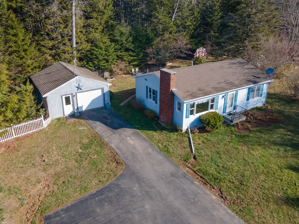 62 Quaco Road Deer Isle ME 04627