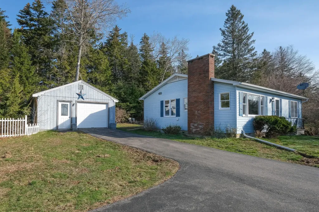 62 Quaco Road Deer Isle ME 04627