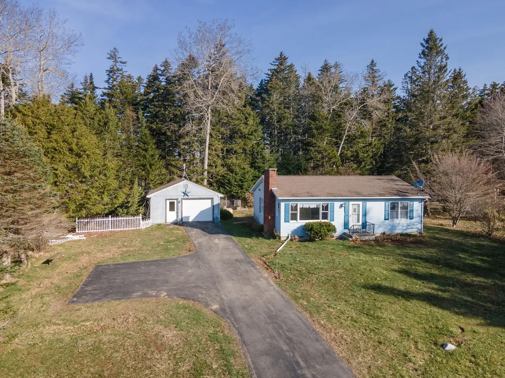 62 Quaco Road Deer Isle ME 04627