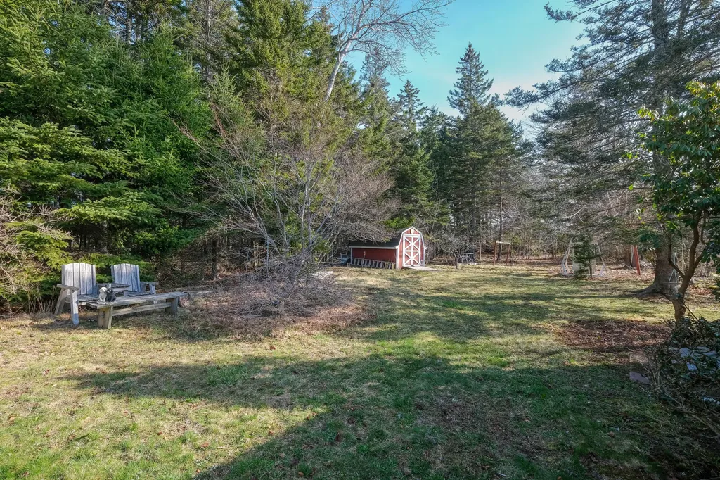 62 Quaco Road Deer Isle ME 04627