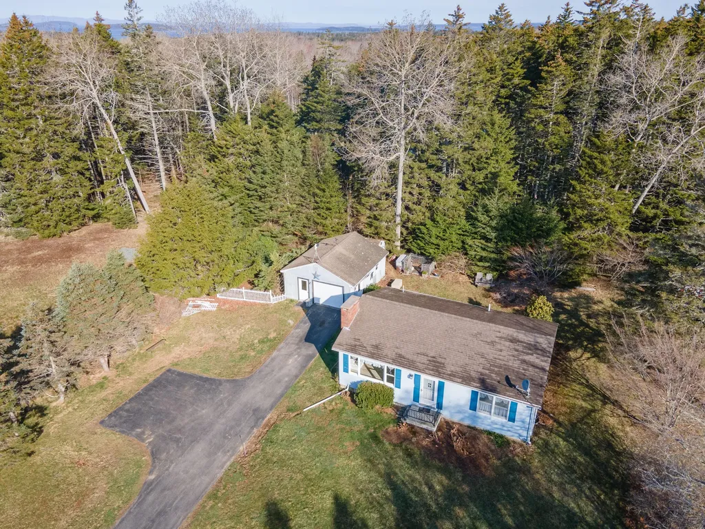 62 Quaco Road Deer Isle ME 04627