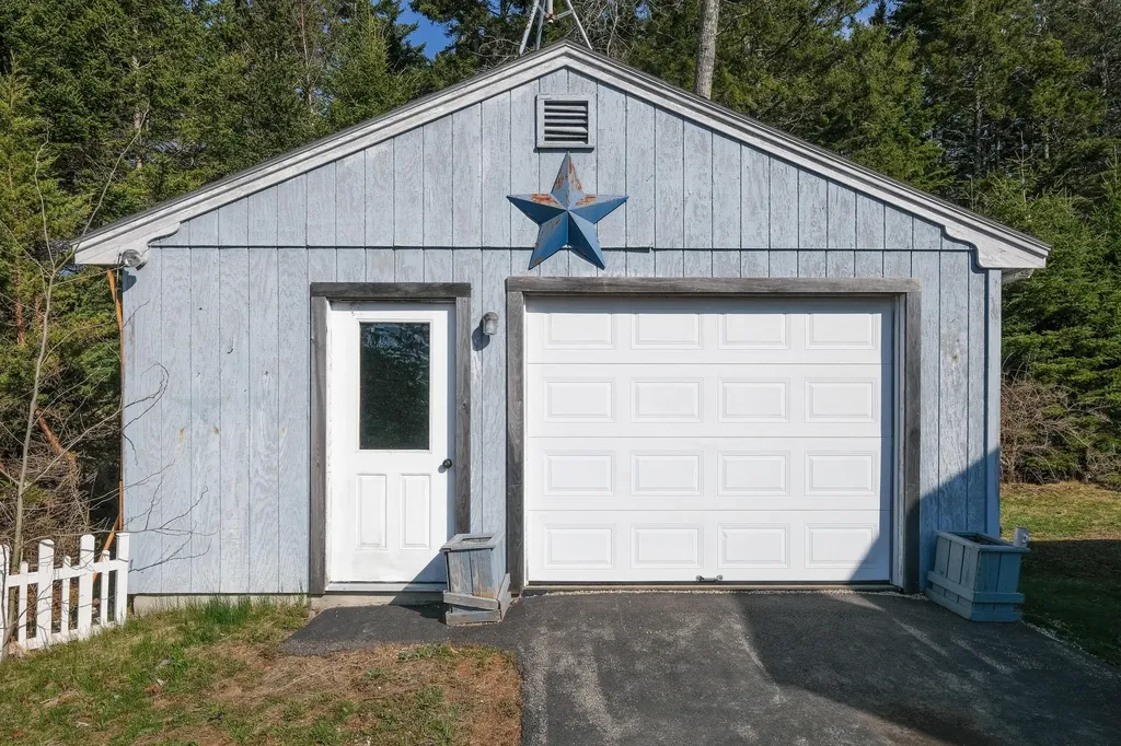 62 Quaco Road Deer Isle ME 04627