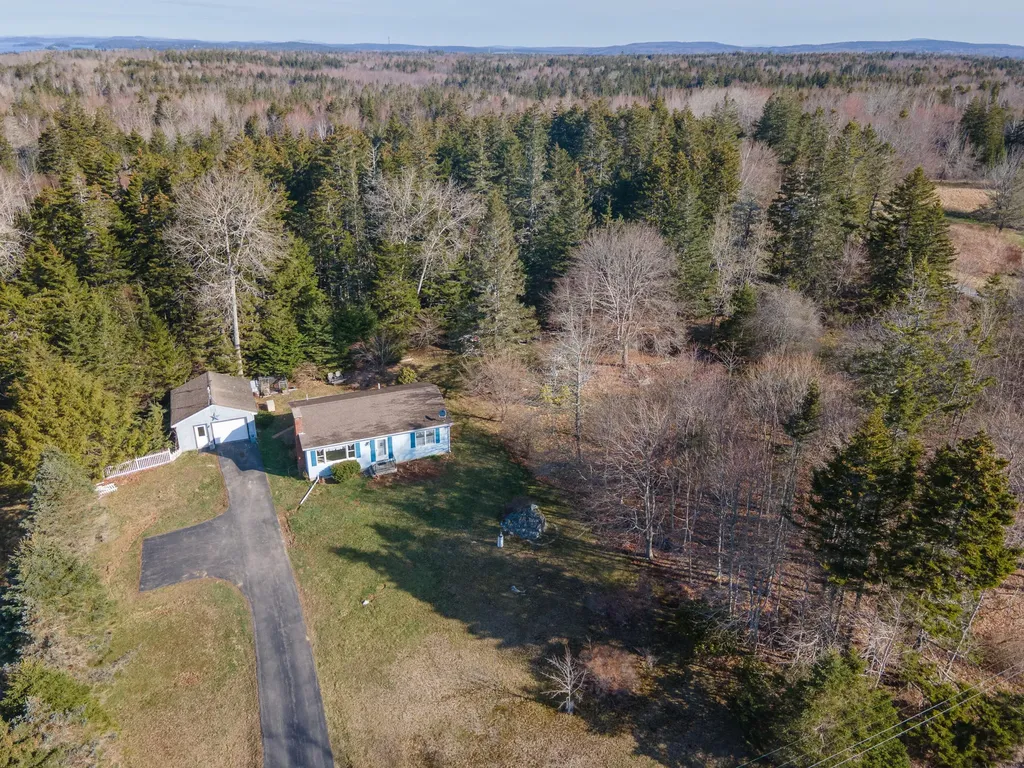 62 Quaco Road Deer Isle ME 04627