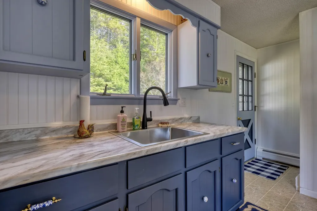 62 Quaco Road Deer Isle ME 04627