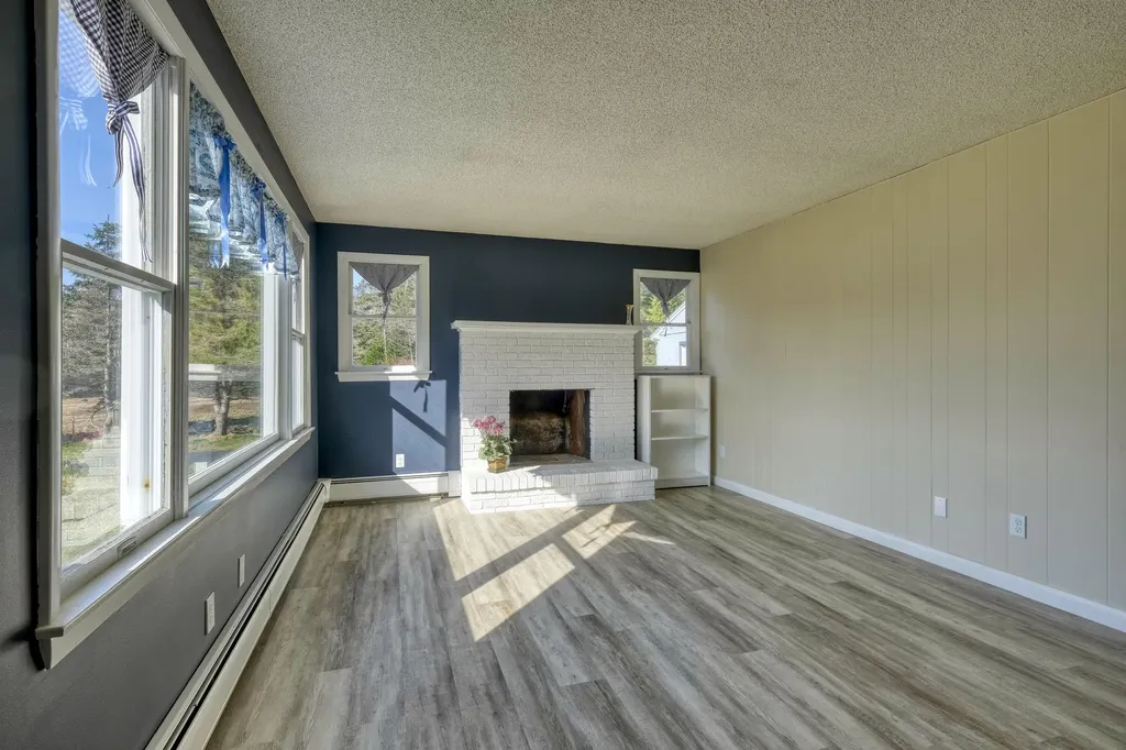62 Quaco Road Deer Isle ME 04627