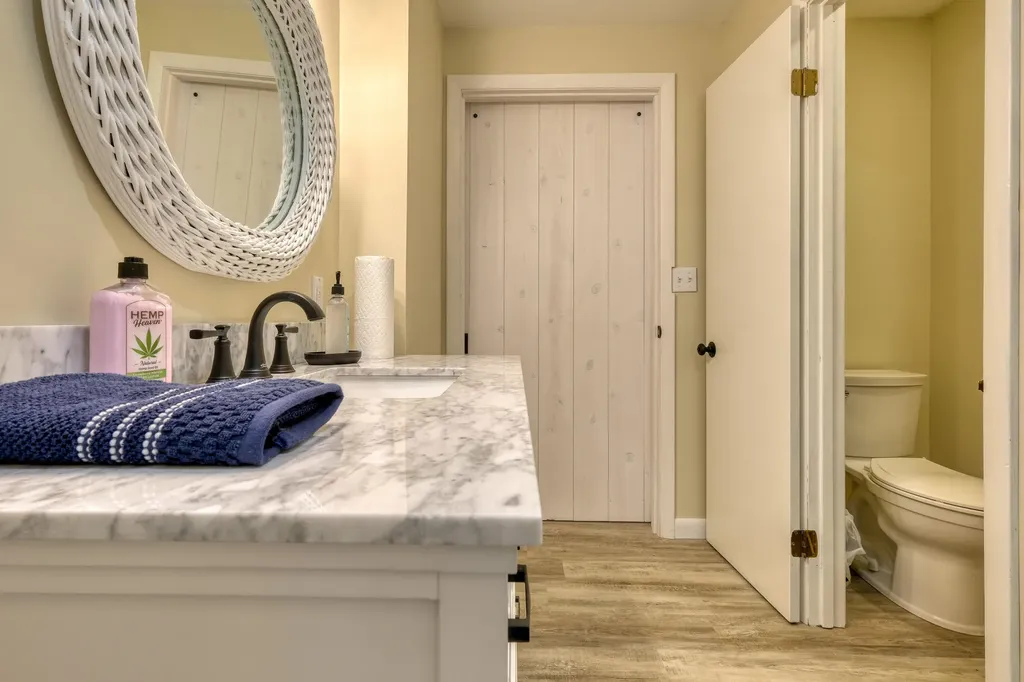 62 Quaco Road Deer Isle ME 04627