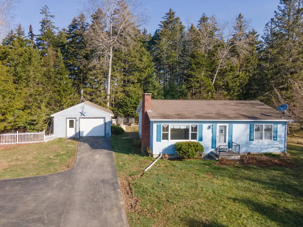 62 Quaco Road Deer Isle ME 04627