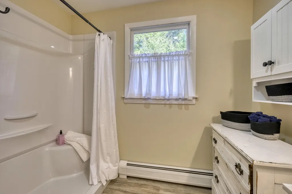 62 Quaco Road Deer Isle ME 04627