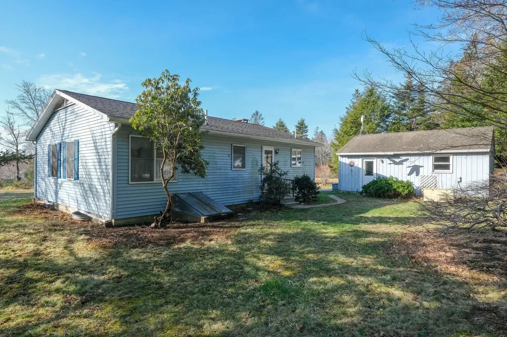 62 Quaco Road Deer Isle ME 04627