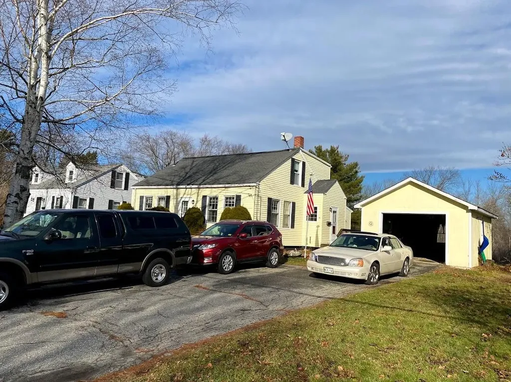 79 Old Winthrop Road Augusta ME 04330