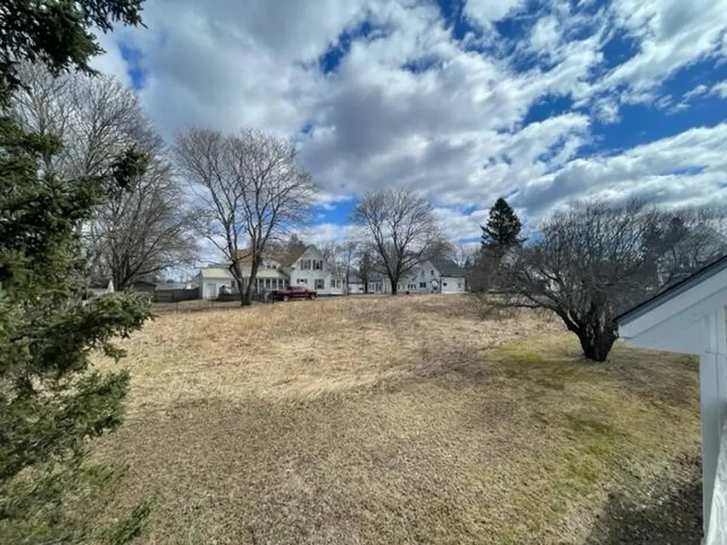 95 Lafayette Street Calais ME 04619