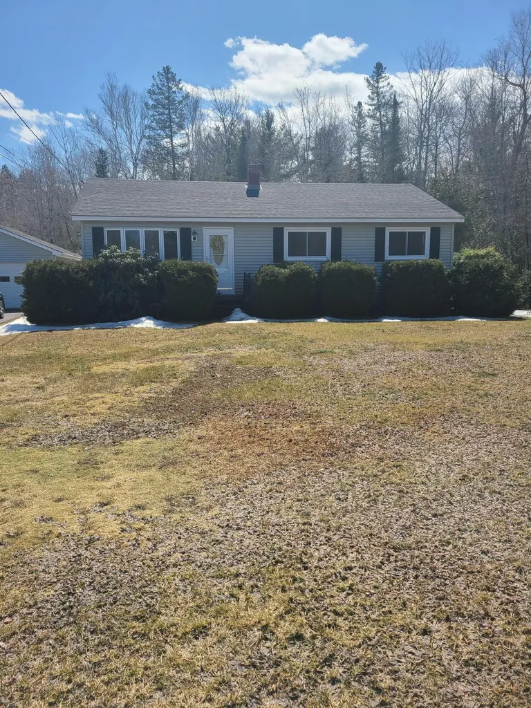 633 Kennebec Road Hampden ME 04444