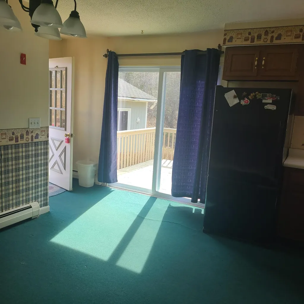 633 Kennebec Road Hampden ME 04444