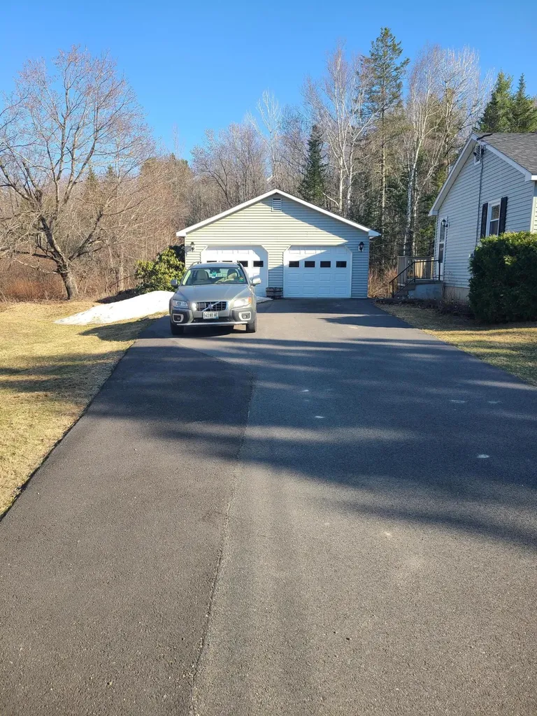 633 Kennebec Road Hampden ME 04444