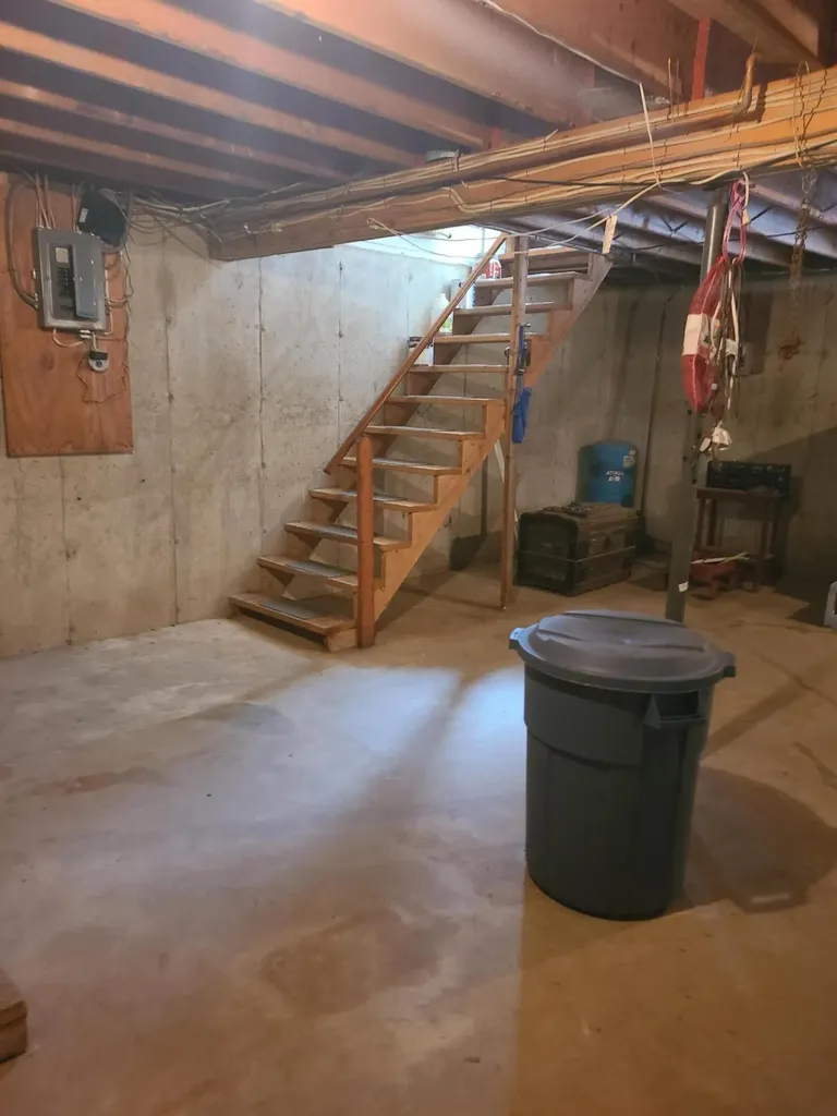 633 Kennebec Road Hampden ME 04444