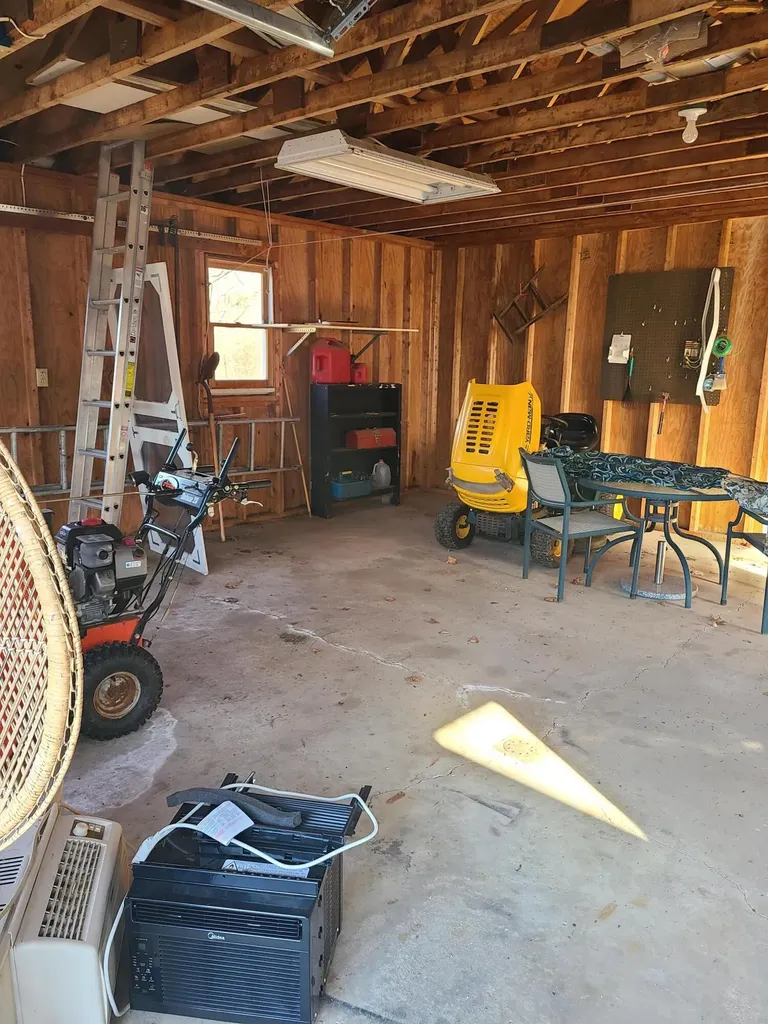 633 Kennebec Road Hampden ME 04444