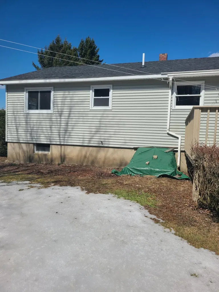 633 Kennebec Road Hampden ME 04444