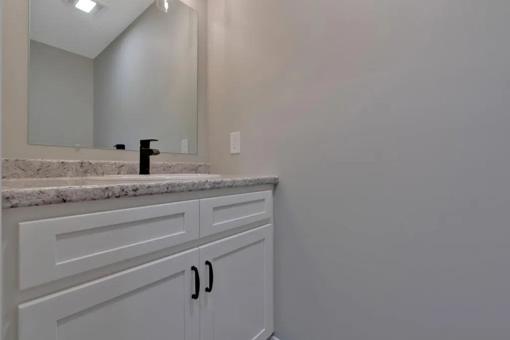 23 Perkins Lane Kennebunk ME 04043