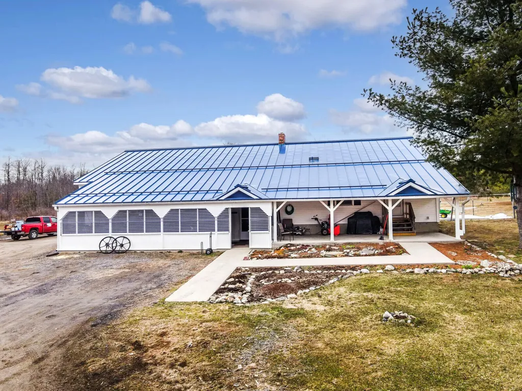 184 Bellsqueeze Road Benton ME 04901