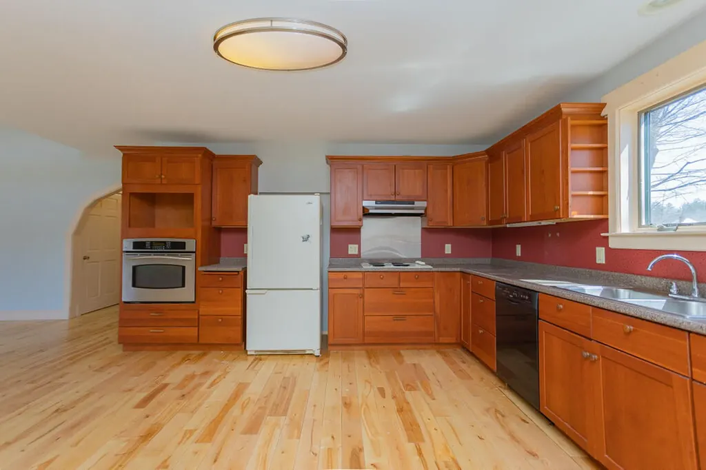 8 Hodgkins Hill Road Temple ME 04984