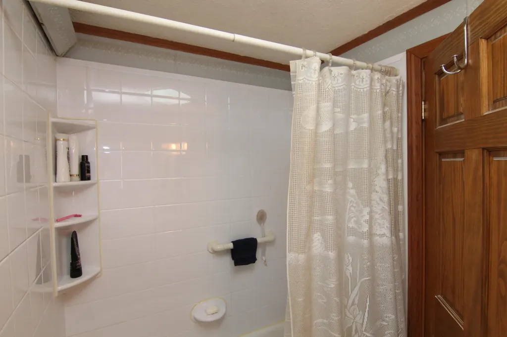 51 Garden Drive Winterport ME 04496