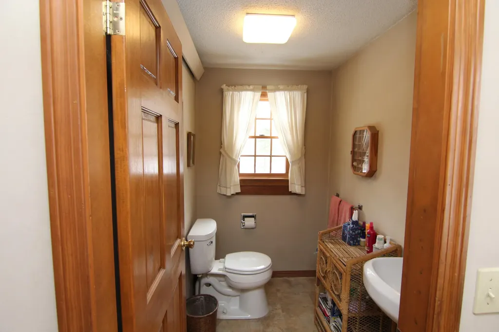 51 Garden Drive Winterport ME 04496