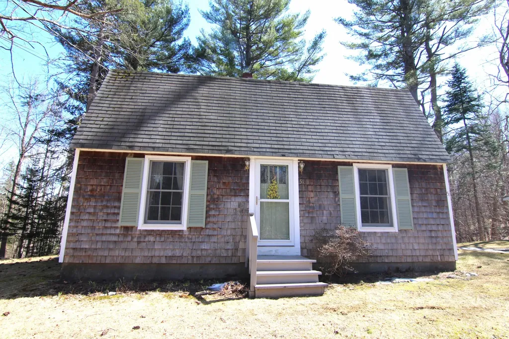 51 Garden Drive Winterport ME 04496