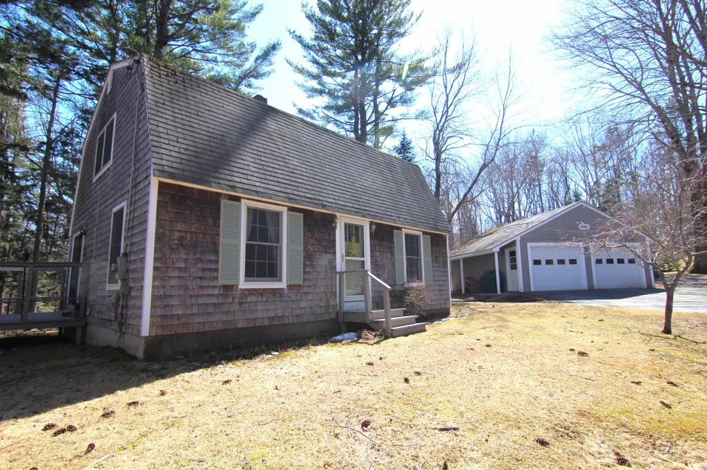 51 Garden Drive Winterport ME 04496