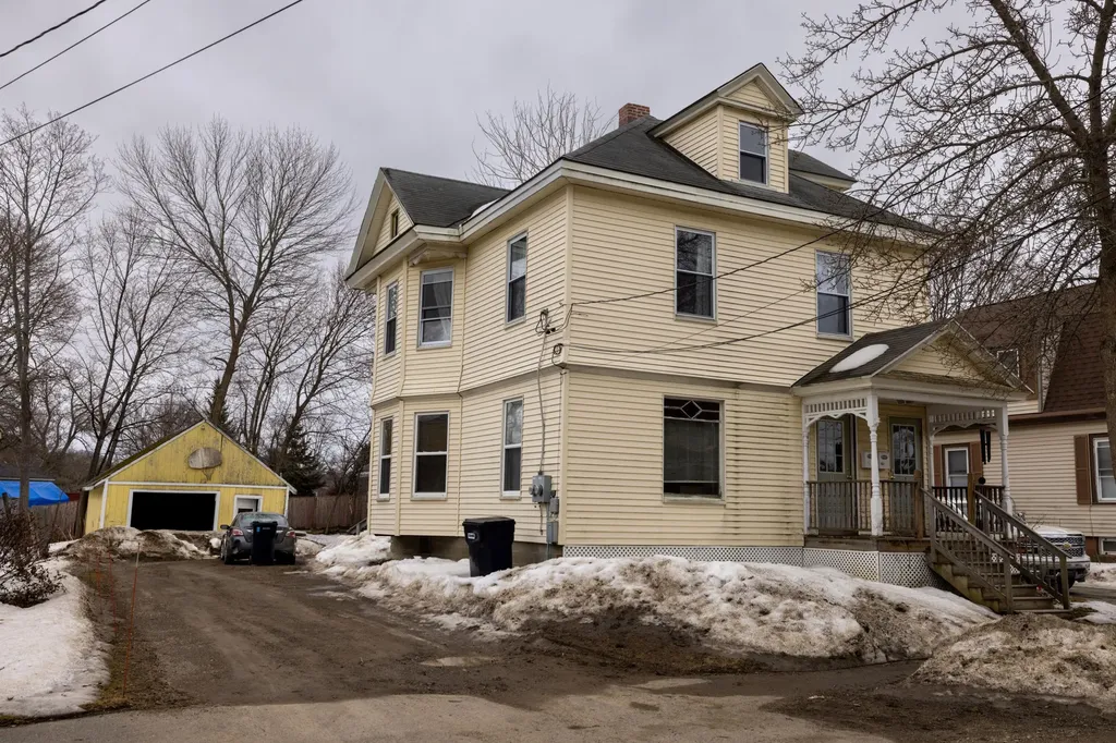 52 Manners Avenue Bangor ME 04401