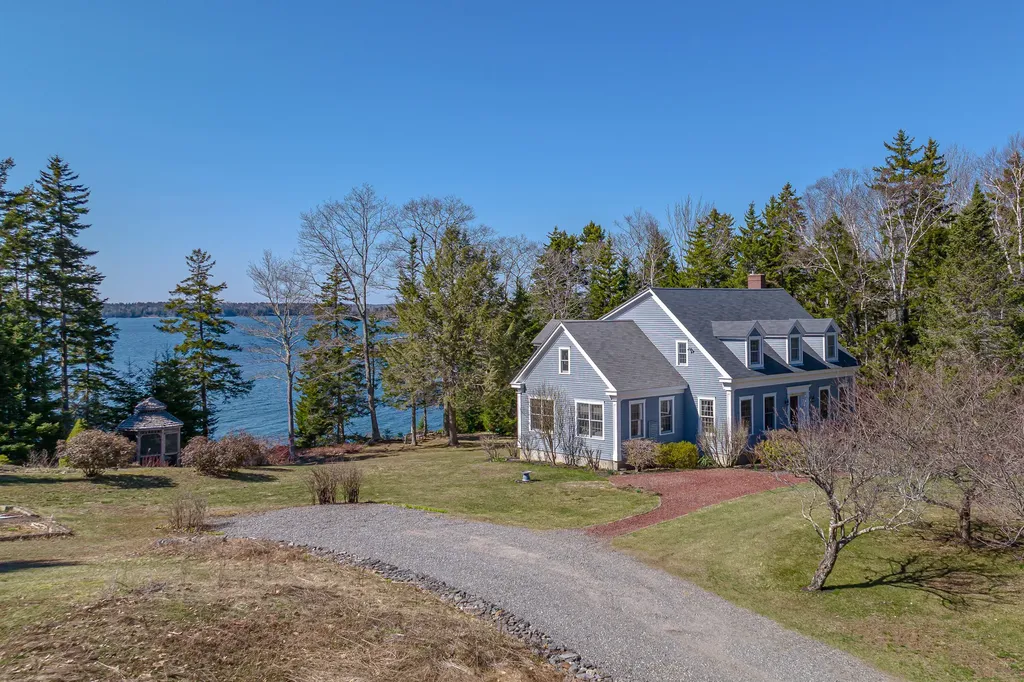 74 Woods Way Harpswell ME 04079