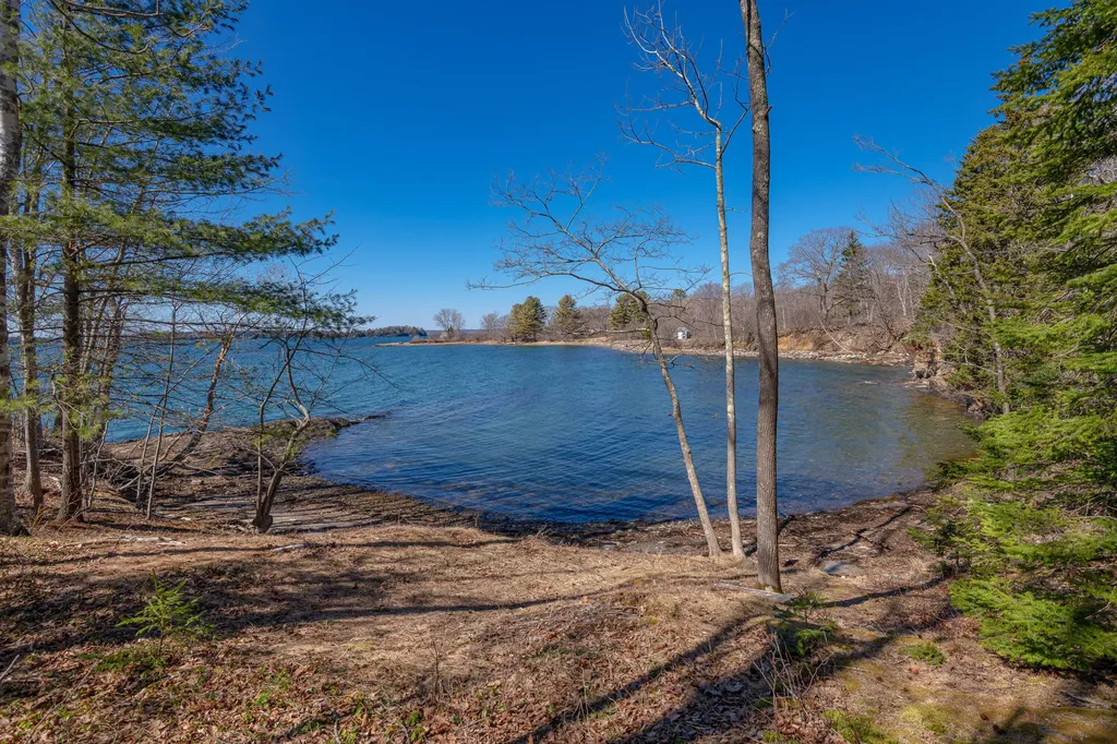 74 Woods Way Harpswell ME 04079