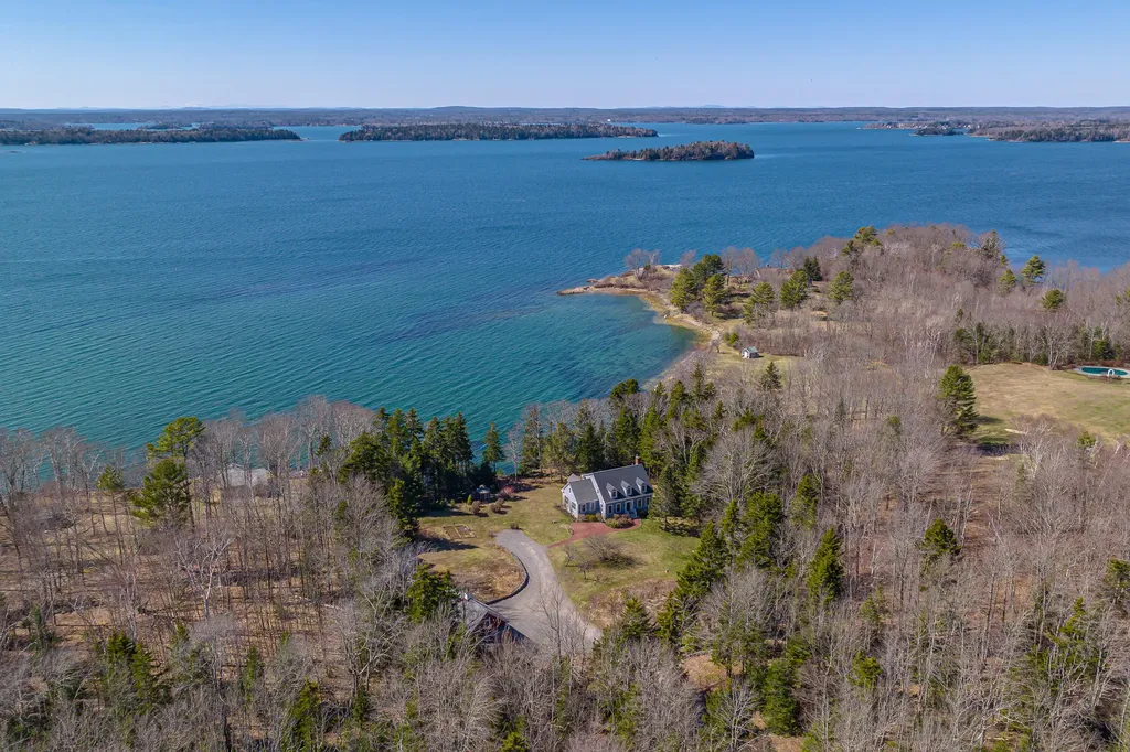 74 Woods Way Harpswell ME 04079