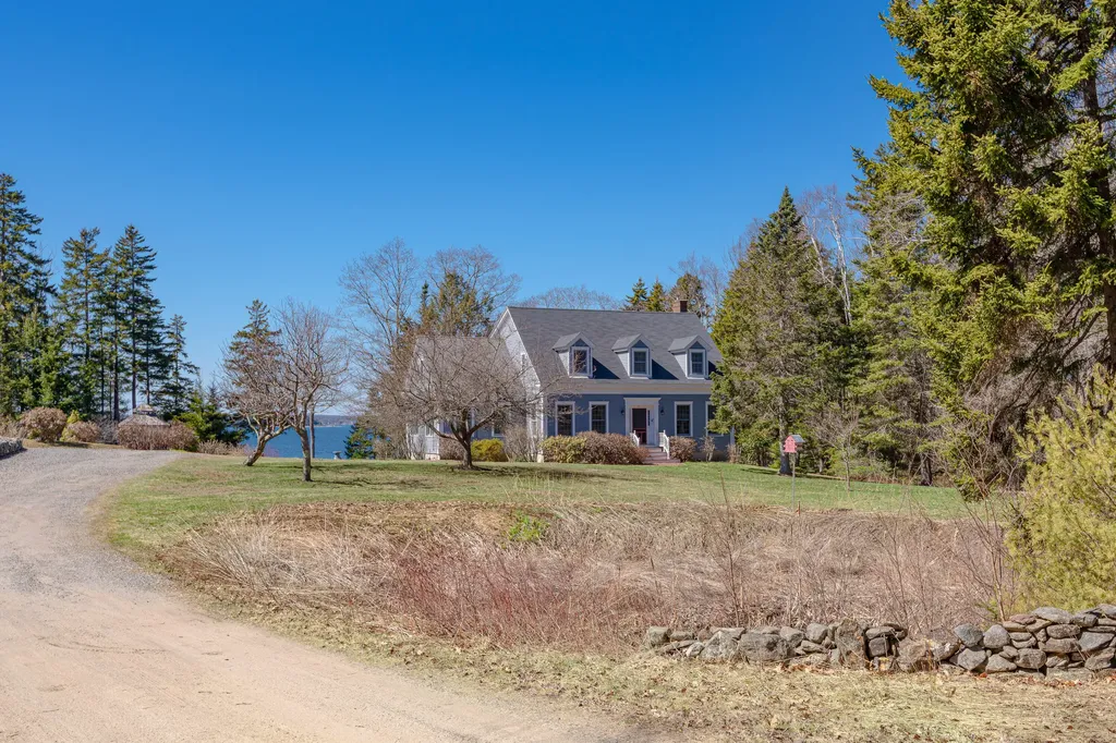 74 Woods Way Harpswell ME 04079