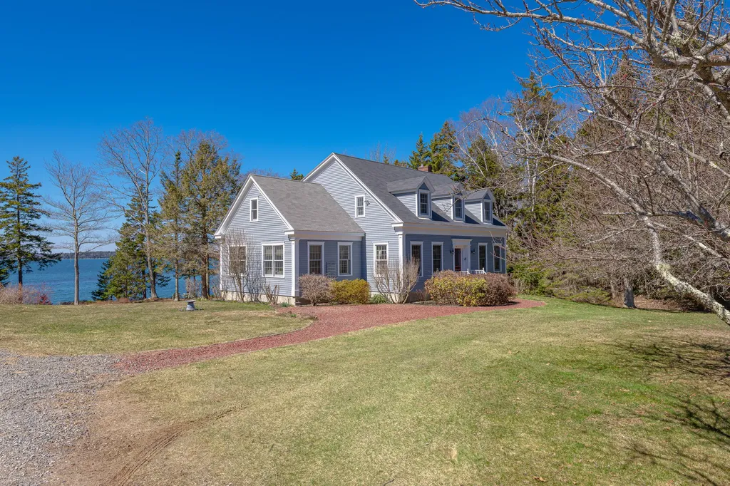 74 Woods Way Harpswell ME 04079